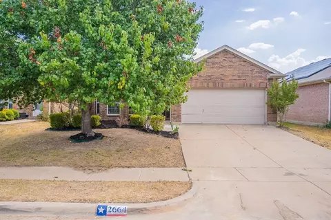 2664 Silver Hill Dr, Fort Worth, TX 76131