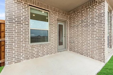 Exterior - 1908 Midhurst Dr, Forney, TX 75126 photo 2 of 6