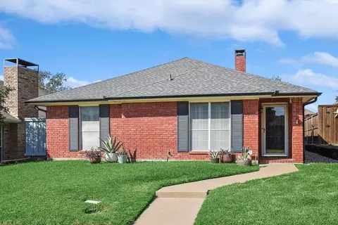 1814 Water Oak Dr, Lewisville, TX 75067