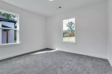 608 E Texas St, Denison, TX 75021 photo 10