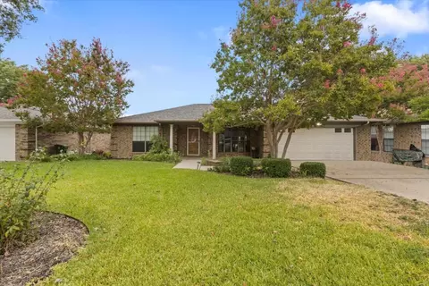 701 Lakewood Ln, Grapevine, TX 76051