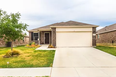 1332 Waggoner Dr, Aubrey, TX 76227