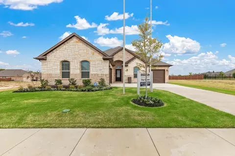 617 Mesquite Grove Rd, Midlothian, TX 76065