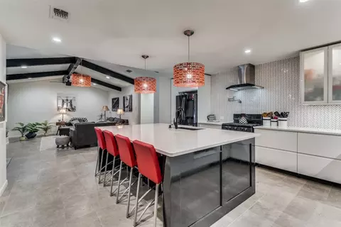 417 Tanglewood Dr, Desoto, TX 75115