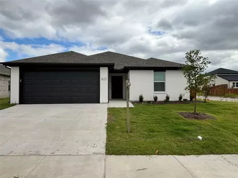 1827 Boxwood Dr, Sherman, TX 75092