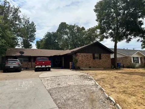1804 Hood St, Carrollton, TX 75006
