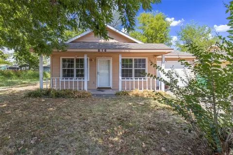 816 Oneal St, Greenville, TX 75401