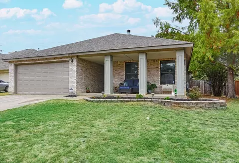 2204 Brazos Dr, Corinth, TX 76210