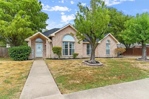 7817 Munich Dr, Rowlett, TX 75089