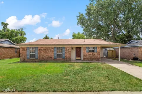 2126 General Mouton Dr, Bossier City, LA 71112