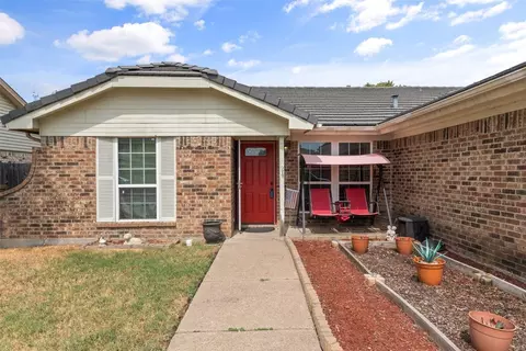 315 Juniper Dr, Arlington, TX 76018