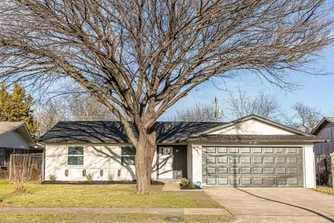 7102 Nandina Dr, Dallas, TX 75241
