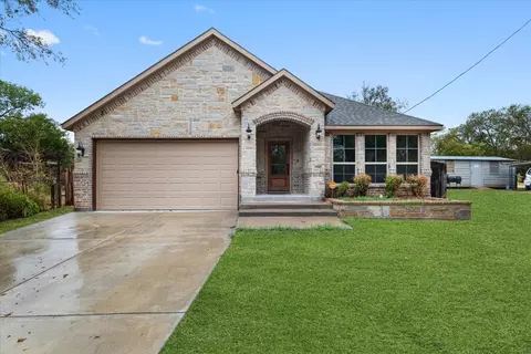 120 Avenue F, Joshua, TX 76058