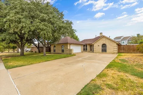 4009 Dorris Rd, Irving, TX 75038