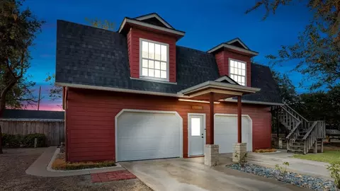 401 Clark St, Italy, TX 76651