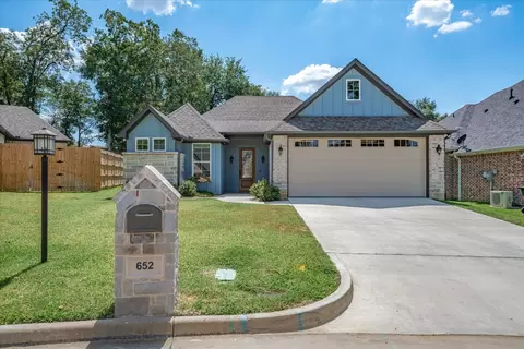 652 Copper Creek Cv, Tyler, TX 75703