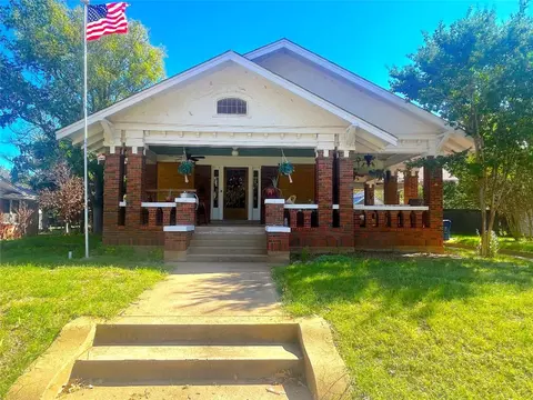 725 Kentucky St, Graham, TX 76450