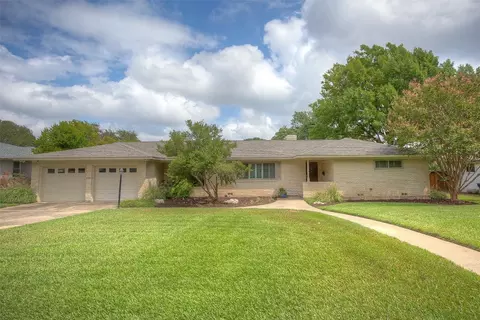 4313 Warnock Ct, Fort Worth, TX 76109