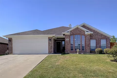 942 Thistle Meade Cir, Burleson, TX 76028
