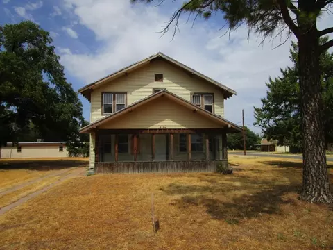 2104 Paradise St, Vernon, TX 76384
