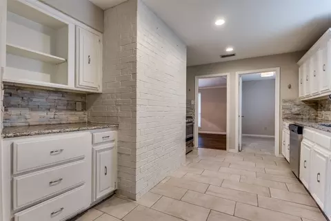 1607 E Spring Valley Rd, Richardson, TX 75081 photo 11