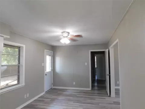 504 E Young St, Howe, TX 75459 photo 8