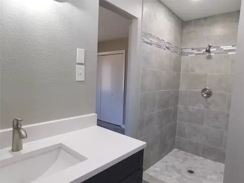 504 E Young St, Howe, TX 75459 photo 11
