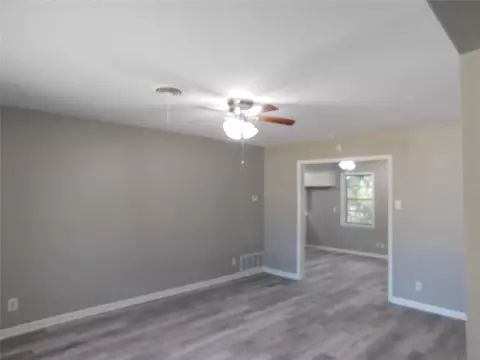 504 E Young St, Howe, TX 75459 photo 3