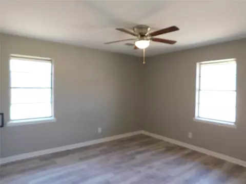 504 E Young St, Howe, TX 75459 photo 10