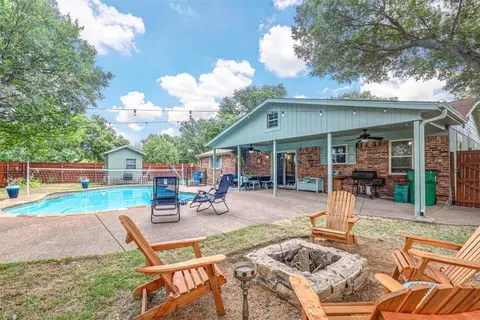 5645 Macneill Dr, Haltom City, TX 76148