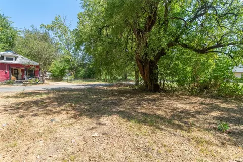 736 Cedar St, Paris, TX 75460 photo 4
