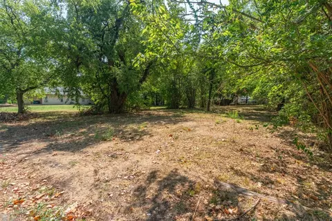 736 Cedar St, Paris, TX 75460 photo 3