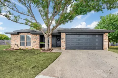 6708 Patsy Ct, Watauga, TX 76148