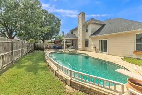 8320 Fern Lake Dr, Fort Worth, TX 76137
