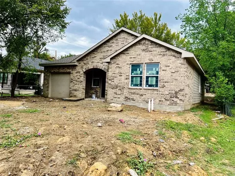 2118 Lamont Ave, Dallas, TX 75216