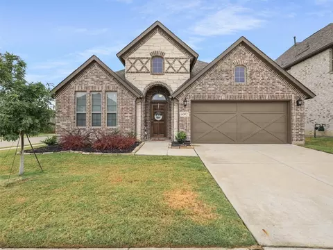 6002 Pensby Dr, Aubrey, TX 76227