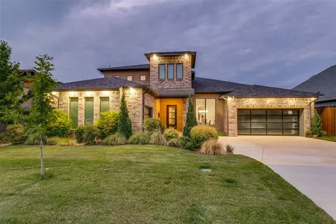 516 Oak Grove Ln, Coppell, TX 75019