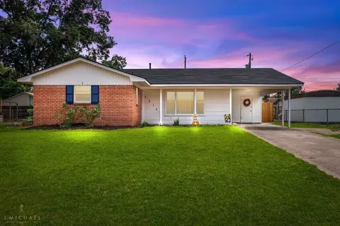 1416 Holiday Pl, Bossier City, LA 71112