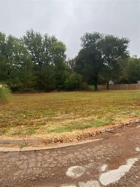 640 Texas St, Van, TX 75790 photo 2