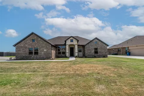 1921 Meadowbrook Ln, Nevada, TX 75173