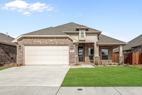 9013 Silver Dollar Dr, Fort Worth, TX 76131