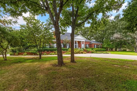 9703 Dixie Ct, Granbury, TX 76049