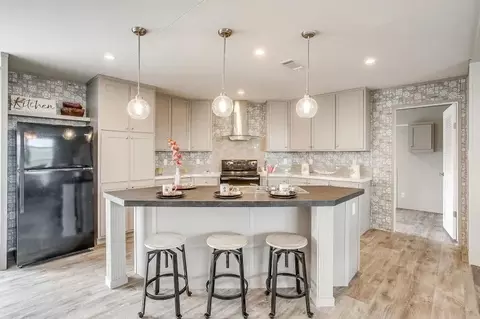 301 Cochise Dr, Ferris, TX 75125