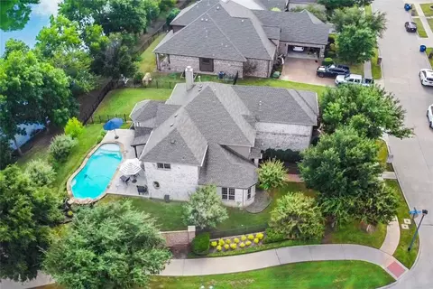 301 Parke Lake Dr, Wylie, TX 75098
