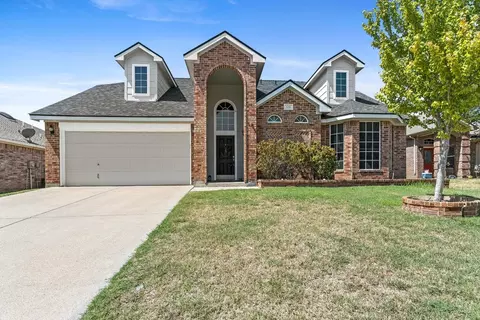 529 Covent Garden Pl, Midlothian, TX 76065