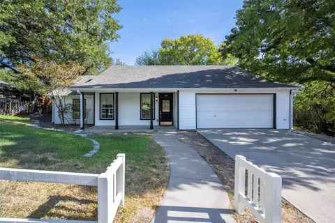 426 Vine St, Weatherford, TX 76086