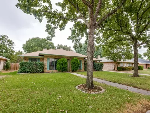 2216 N Lake Trl, Denton, TX 76201