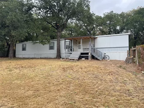 213 Dana Ct, Weatherford, TX 76085
