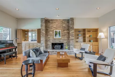 6523 La Manga Dr, Dallas, TX 75248