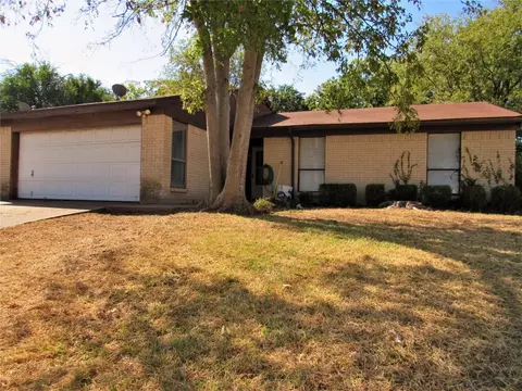 1909 Steinburg Ln, Fort Worth, TX 76134